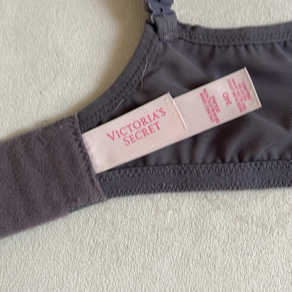 Victoria Secret unlined, underwire, sheer bra, 34D - Picture 9 of 10